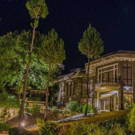 Rock City Resort Mingora エクステリア 写真