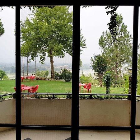 Rock City Resort Mingora エクステリア 写真