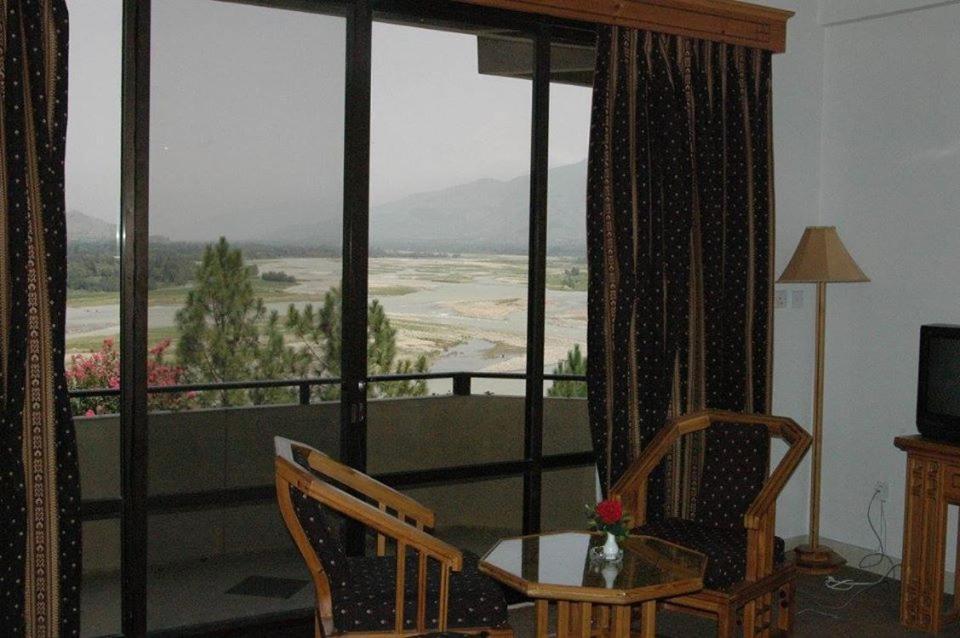 Rock City Resort Mingora エクステリア 写真